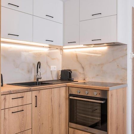 Indigo Blue Seaside Deluxe Apartments كيساموس المظهر الخارجي الصورة