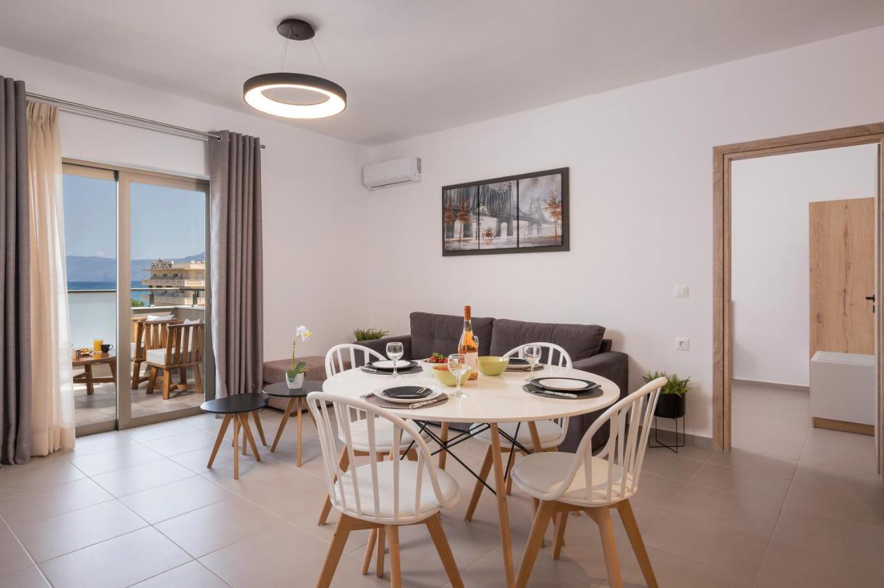 Indigo Blue Seaside Deluxe Apartments كيساموس المظهر الخارجي الصورة