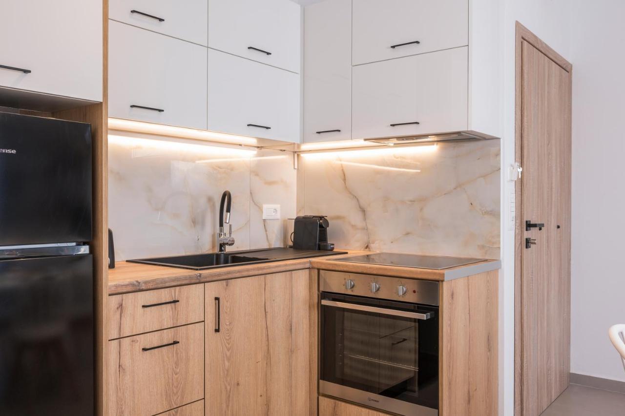 Indigo Blue Seaside Deluxe Apartments كيساموس المظهر الخارجي الصورة