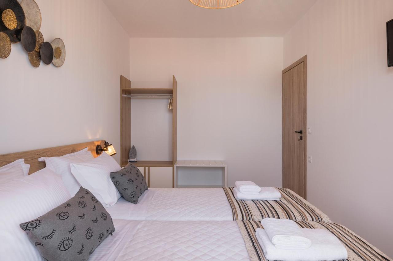 Indigo Blue Seaside Deluxe Apartments كيساموس المظهر الخارجي الصورة