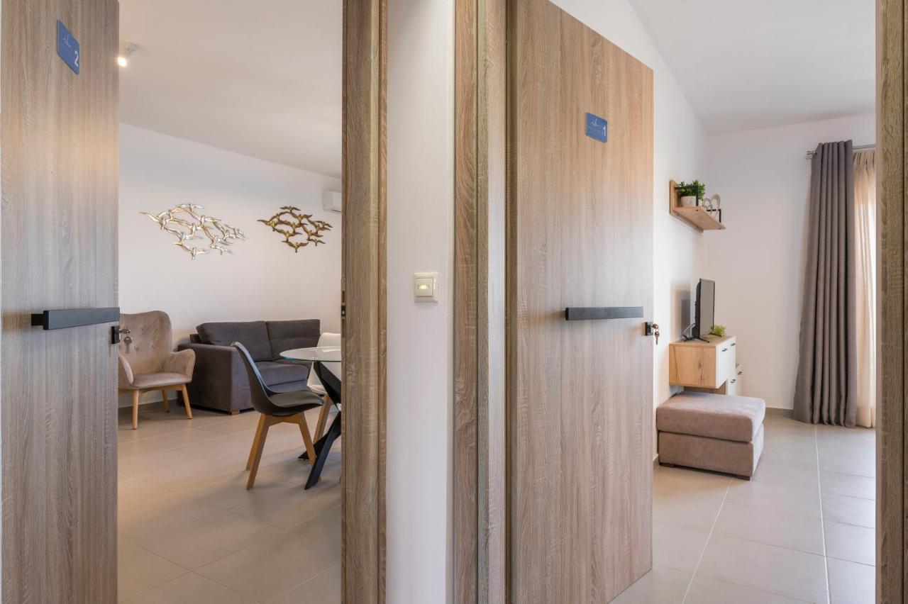 Indigo Blue Seaside Deluxe Apartments كيساموس المظهر الخارجي الصورة