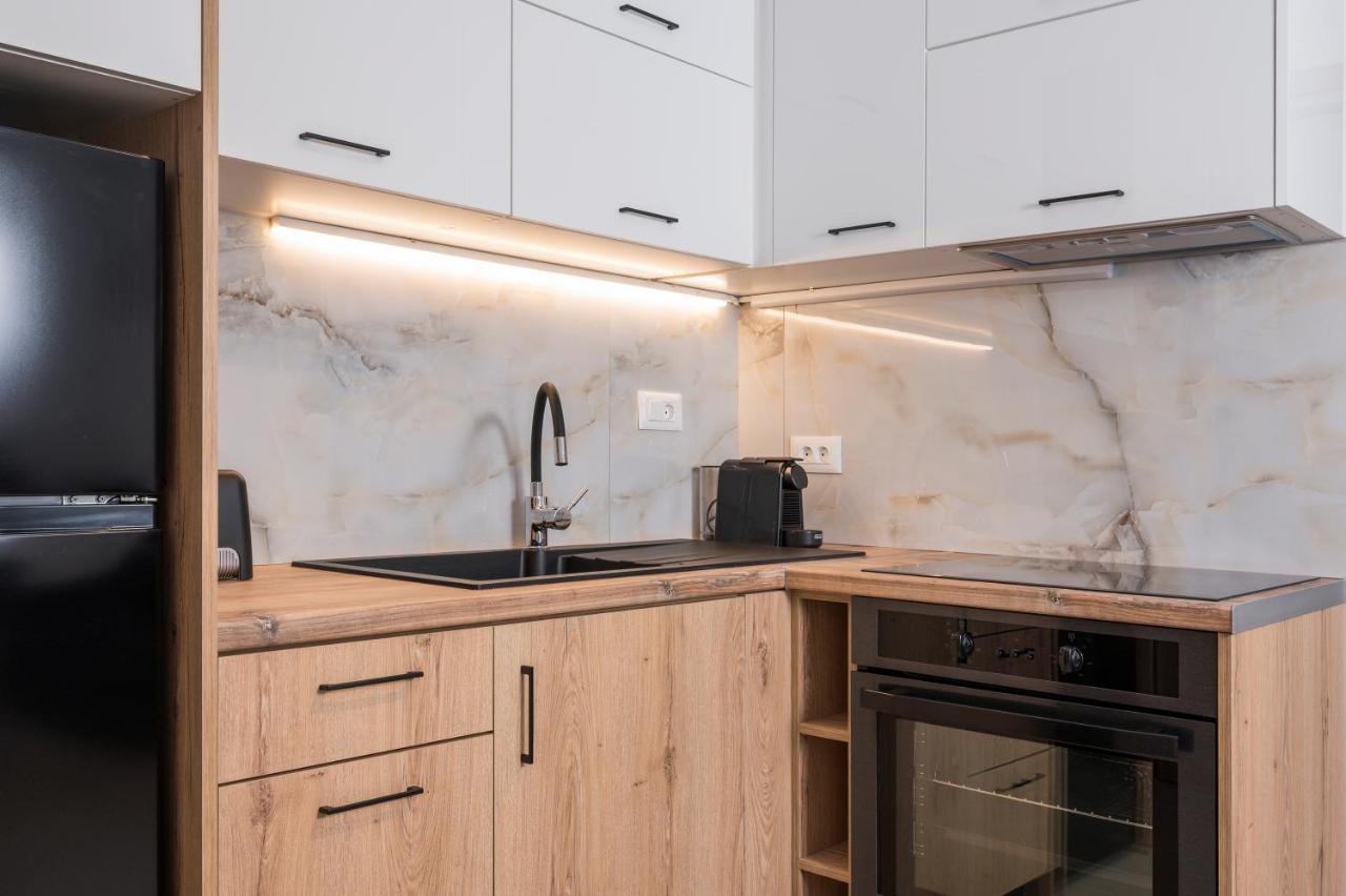 Indigo Blue Seaside Deluxe Apartments كيساموس المظهر الخارجي الصورة