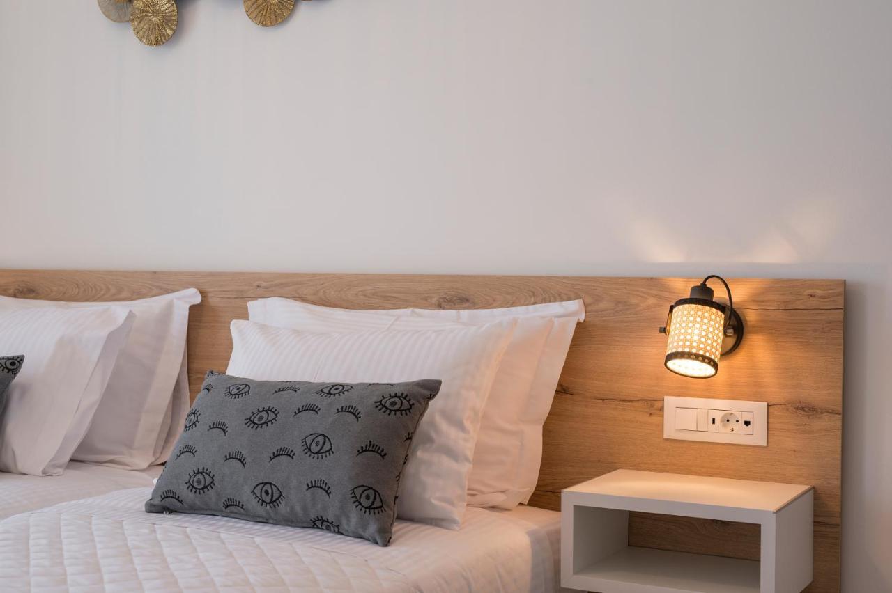 Indigo Blue Seaside Deluxe Apartments كيساموس المظهر الخارجي الصورة