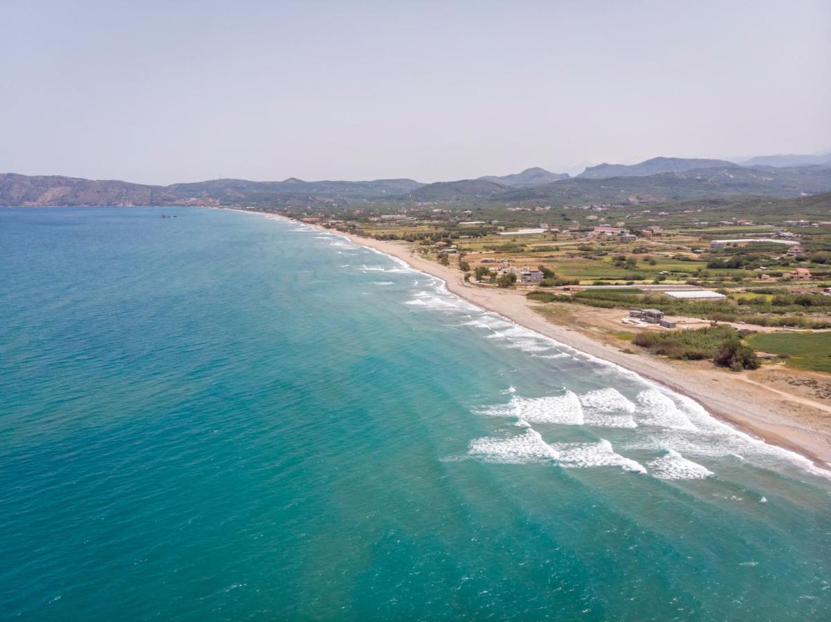 Indigo Blue Seaside Deluxe Apartments كيساموس المظهر الخارجي الصورة