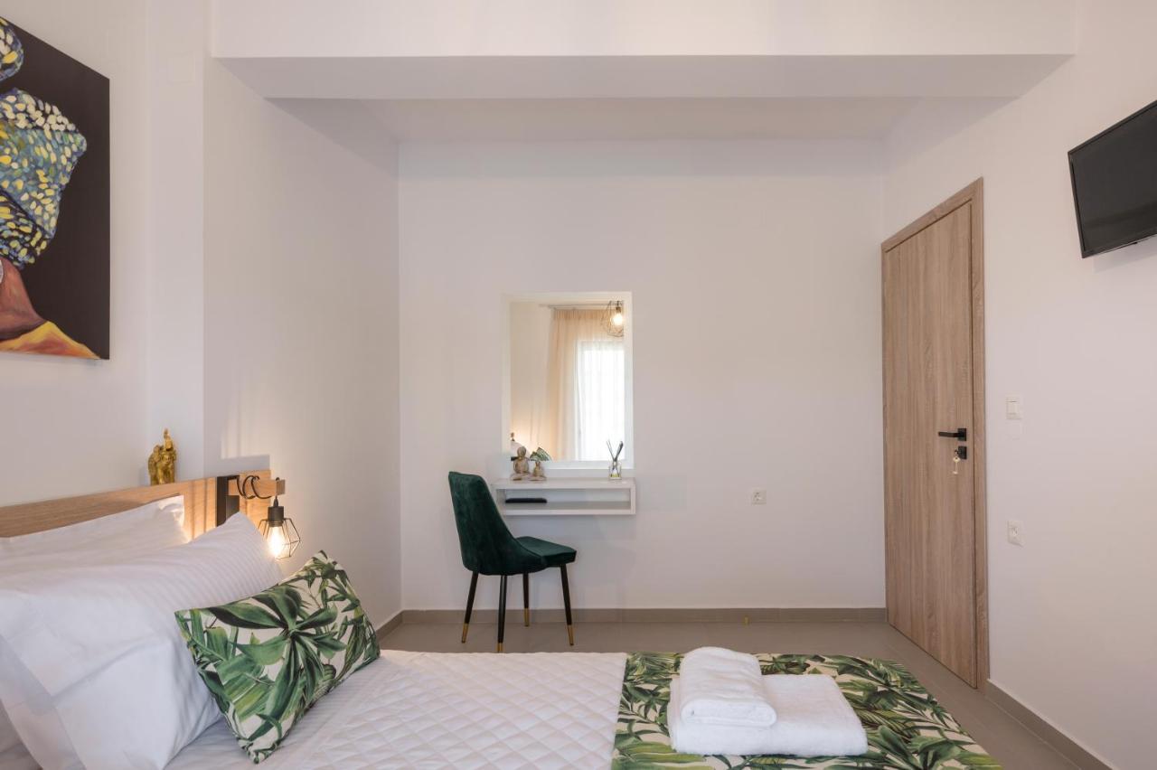 Indigo Blue Seaside Deluxe Apartments كيساموس المظهر الخارجي الصورة